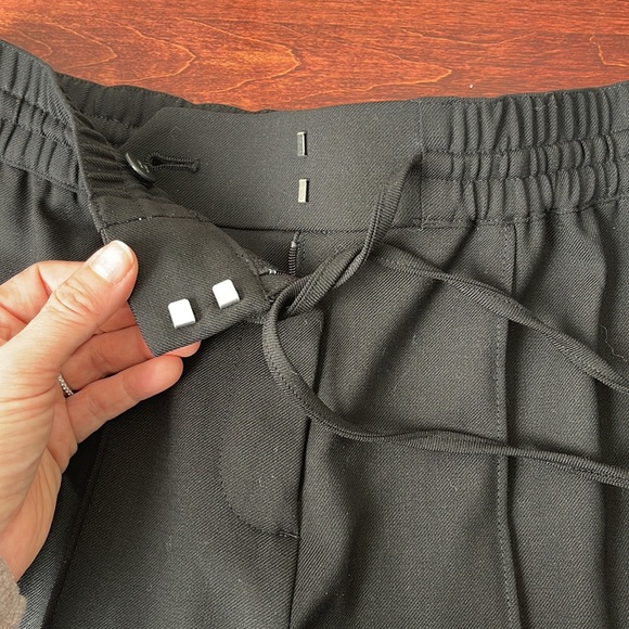 Club Monaco Tailored Jogger - Picture 6 of 7